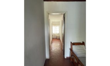 casa dos habitaciones y garage