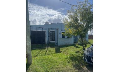 casa dos habitaciones y garage