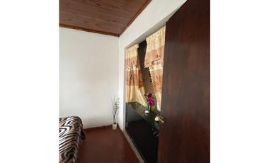 casa dos habitaciones y garage