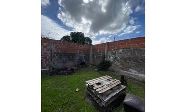 casa dos habitaciones y garage