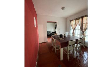 casa dos habitaciones y garage