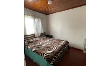 casa dos habitaciones y garage