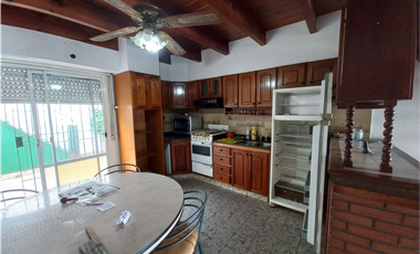 CASA PH FRENTE CALLE PARIS Y SARRACHAGA