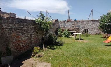 CASA DOS DORMITORIOS CIUDAD DE AZUL A LA VENTA