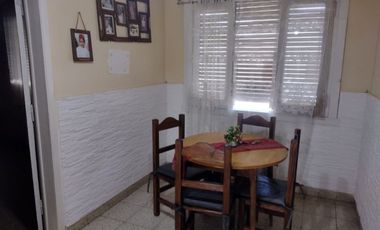 CASA DOS DORMITORIOS CIUDAD DE AZUL A LA VENTA