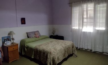 CASA DOS DORMITORIOS CIUDAD DE AZUL A LA VENTA