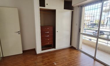 Departamento Tipo Casa en alquiler en Lanus Oeste