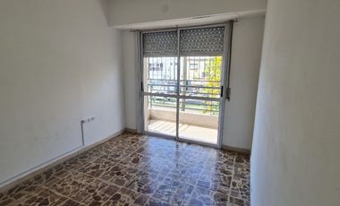Departamento Tipo Casa en alquiler en Lanus Oeste