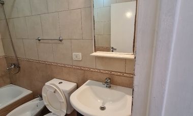 Departamento Tipo Casa en alquiler en Lanus Oeste