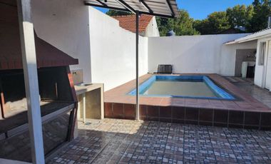 CASA 3 AMBIENTES CON PISCINA- QUINCHO - GALERIA