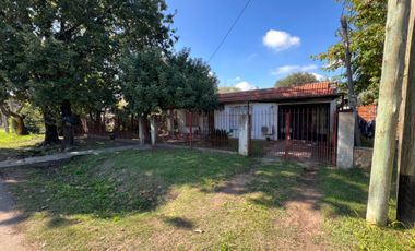 VENTA CASA 3 AMBIENTES EN BOSQUES