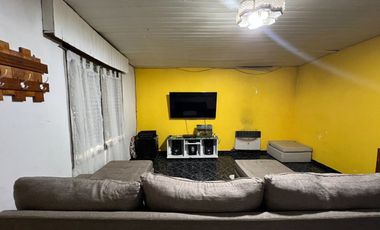 VENTA CASA 3 AMBIENTES EN BOSQUES