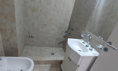 ALQUILER HAEDO DEPTO 2 AMBIENTES 40 M2 FRENTE
