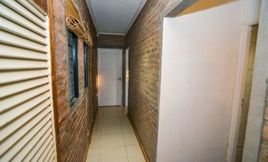 Casa Moderna de 2 dormitorios y pileta en Arroyo L