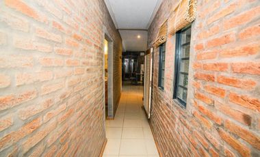 Casa Moderna de 2 dormitorios y pileta en Arroyo L