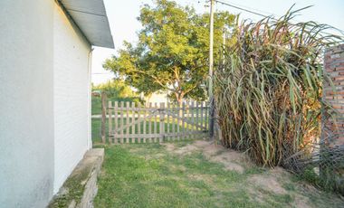 Casa Moderna de 2 dormitorios y pileta en Arroyo L