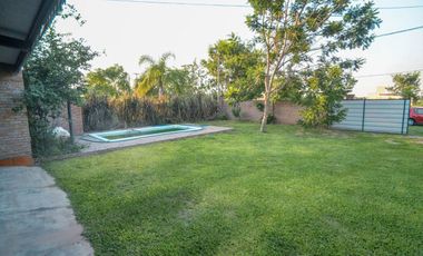 Casa Moderna de 2 dormitorios y pileta en Arroyo L