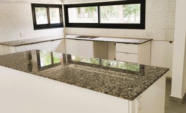 CASA VENTA PRADERAS 57 CAÑUELAS 4 AMBIENTES COCHER