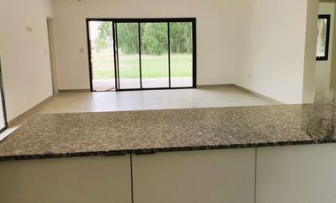 CASA VENTA PRADERAS 57 CAÑUELAS 4 AMBIENTES COCHER