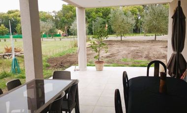 CASA VENTA PRADERAS 57 CAÑUELAS 4 AMBIENTES COCHER