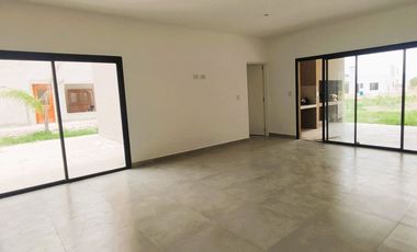 CASA VENTA PRADERAS 57 CAÑUELAS 4 AMBIENTES COCHER