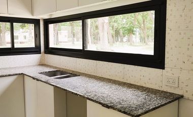 CASA VENTA PRADERAS 57 CAÑUELAS 4 AMBIENTES COCHER