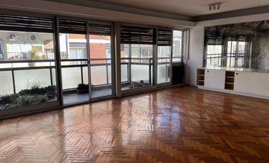 DEPARTAMENTO EN ALQUILER 4 AMBIENTES CON COCHERA