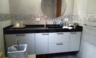 Venta Casa 3 amb con cochera Quilmes Oeste