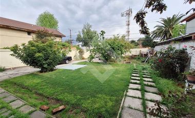 Casa en Venta en Alcalá de Henares / Simón González / Vicente Pérez Rosales