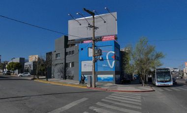 VENTA OFICINA LOCAL COMERCIAL 700M2 ZONA NORTE