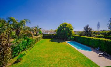 Alquiler ANUAL- Casa 6 amb. en B. Los Laureles