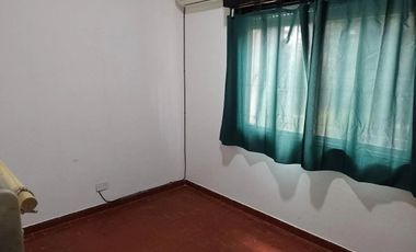 VENTA CASA 3 AMB. C/COCH PATIO PARRILLA EN MATHEU
