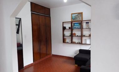 VENTA CASA 3 AMB. C/COCH PATIO PARRILLA EN MATHEU