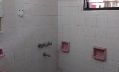 VENTA CASA 3 AMB. C/COCH PATIO PARRILLA EN MATHEU