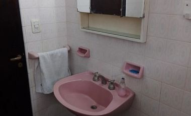VENTA CASA 3 AMB. C/COCH PATIO PARRILLA EN MATHEU