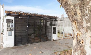 VENTA PH 2 AMB EN CASEROS-PERMUTA-