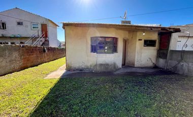 CASA 3 AMB EN VENTA EN SANTA ROSA CON GRAN PARQUE