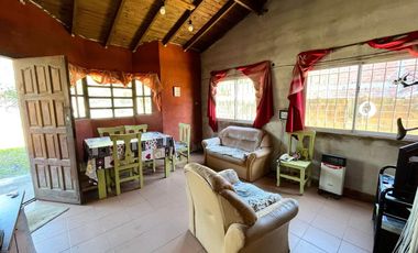 CASA 3 AMB EN VENTA EN SANTA ROSA CON GRAN PARQUE