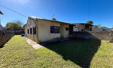 CASA 3 AMB EN VENTA EN SANTA ROSA CON GRAN PARQUE