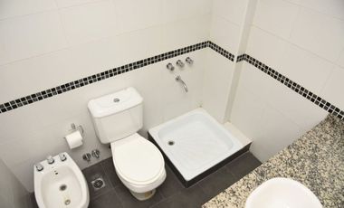 Alquiler casa 3 amb. cochera y terraza Luzuriaga