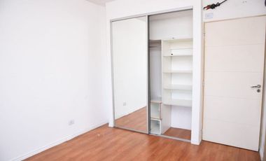Alquiler casa 3 amb. cochera y terraza Luzuriaga