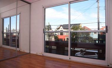 Alquiler casa 3 amb. cochera y terraza Luzuriaga