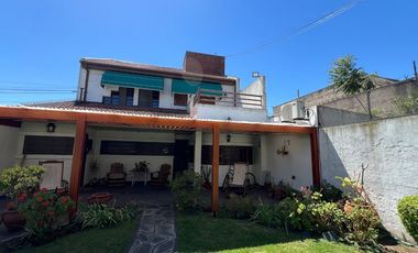 Casa en Alquiler en El Dique, 4  dormis