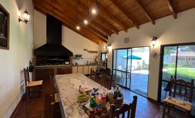 Casa en Alquiler en El Dique, 4  dormis