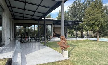 Casa en San Sebastian, Area II, en Alquiler Anual