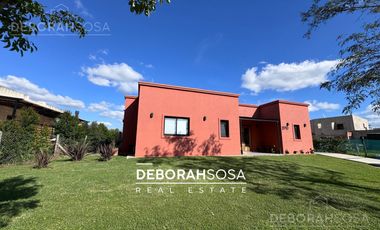 Casa en Venta 5 Ambientes Una Planta - Lote interno El Canton Zona Norte