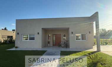 Casa en  Barrio Cerrado prados Del Oeste