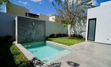 CASA EN VENTA EN MÉRIDA. PRIV. PARQUE NATURA