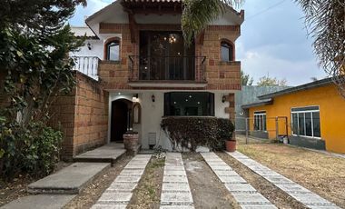 RENTA DE CASA EN FUENTES DE MORATILLA 4 RECAMARAS UNA EN PLANTA BAJA