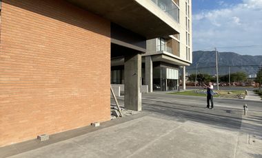 Renta local en plaza a pie de Av. Manuel Ordoñez, Lechugal, Santa Catarina